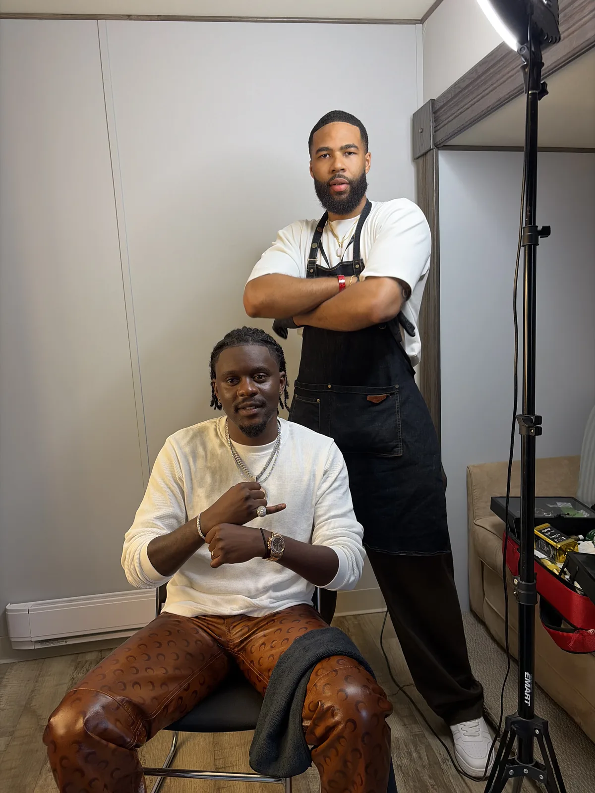 Guy2Bezbar — cut at Yayocuts